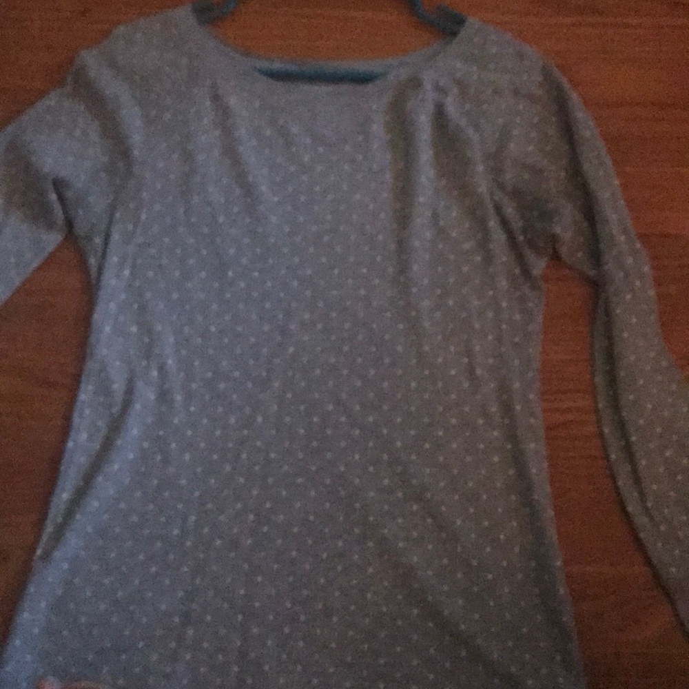 Long sleeve shirt.